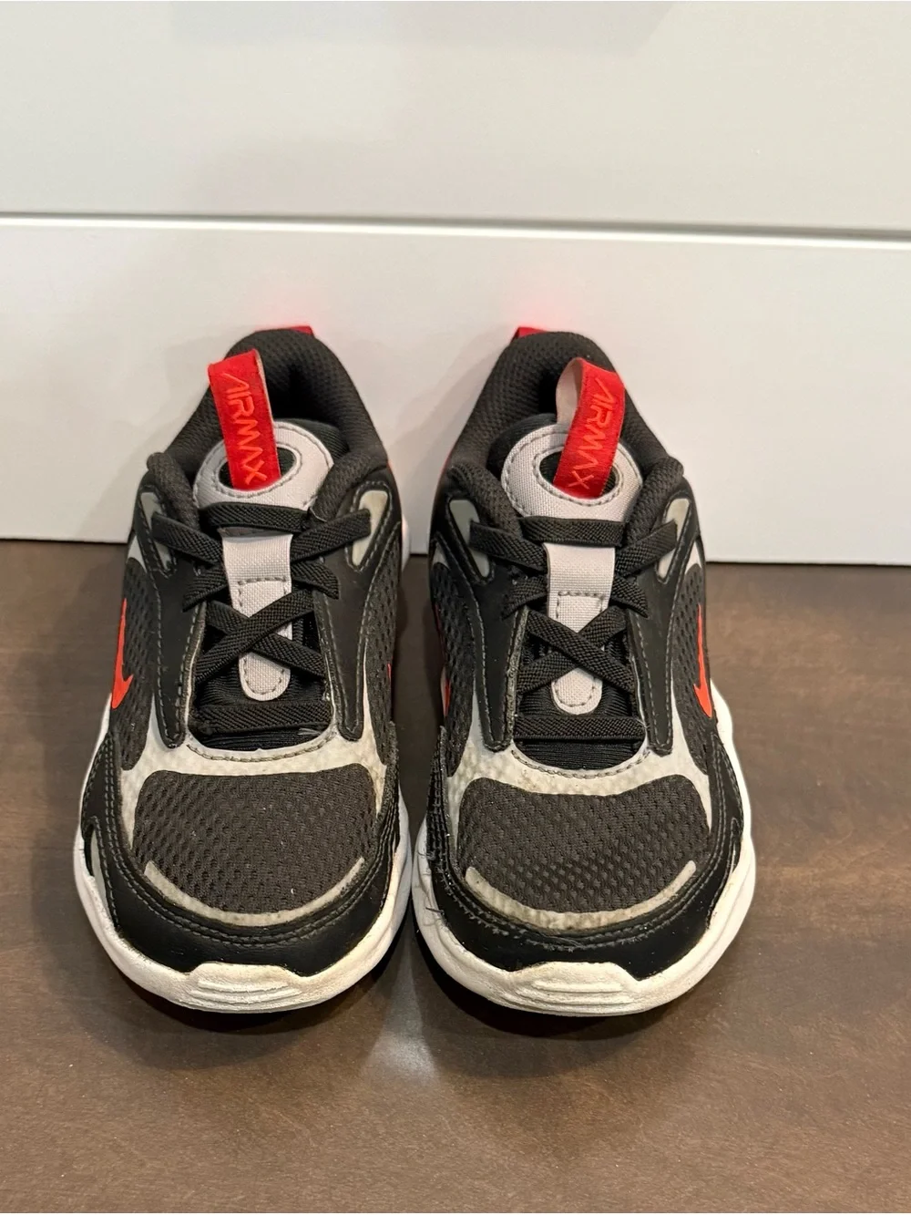 Nike Air Max Kids Shoes Black Red White Sneakers Size 11